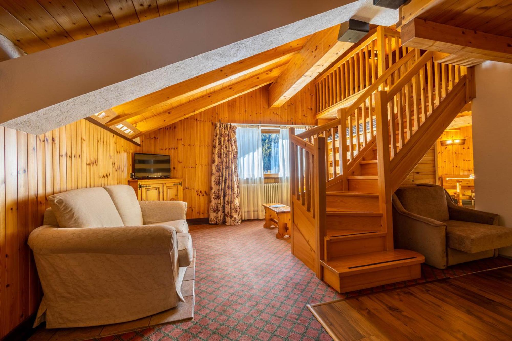 Hotel Bouton D'Or - Когне Екстериор снимка