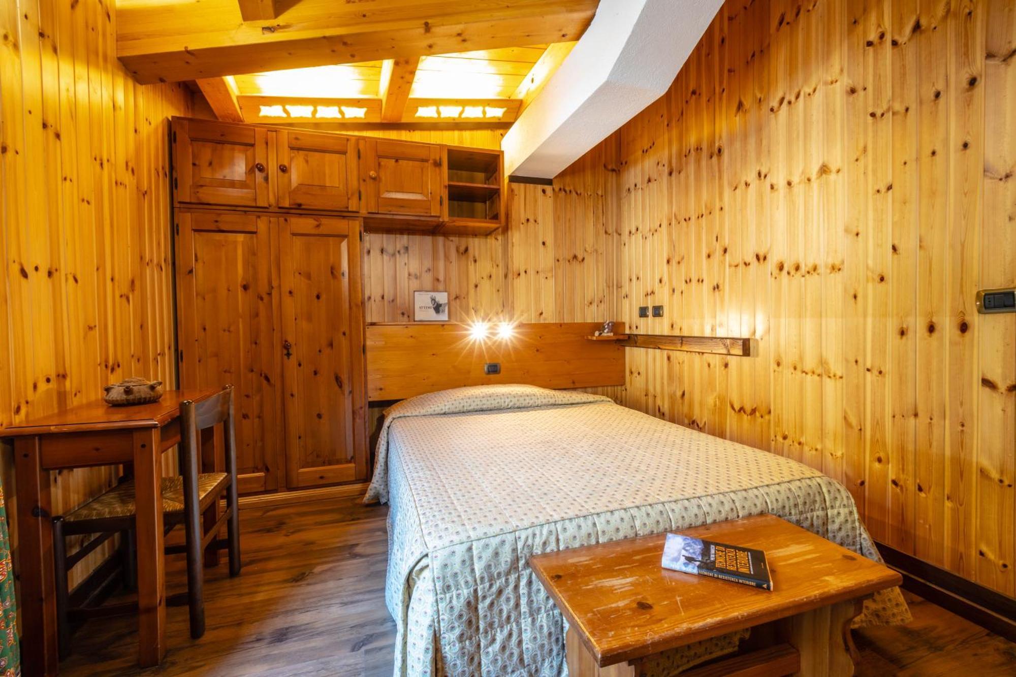 Hotel Bouton D'Or - Когне Екстериор снимка