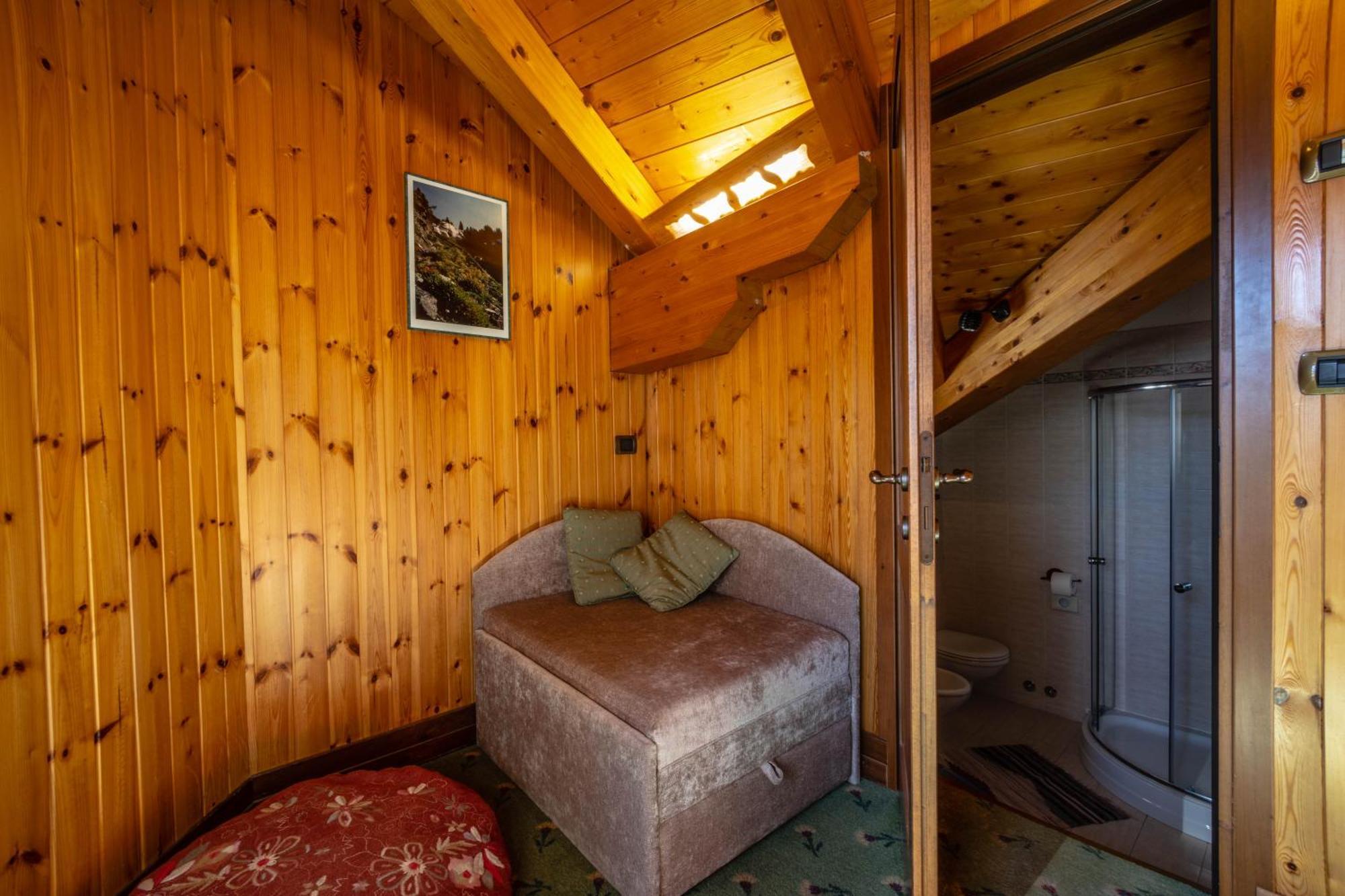 Hotel Bouton D'Or - Когне Екстериор снимка