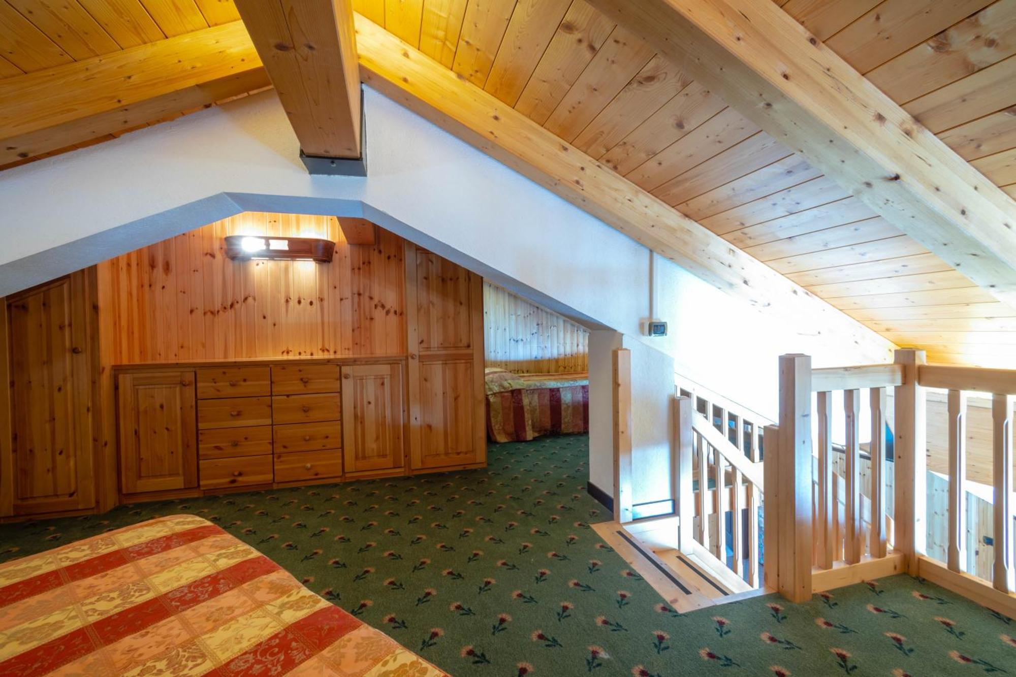 Hotel Bouton D'Or - Когне Екстериор снимка
