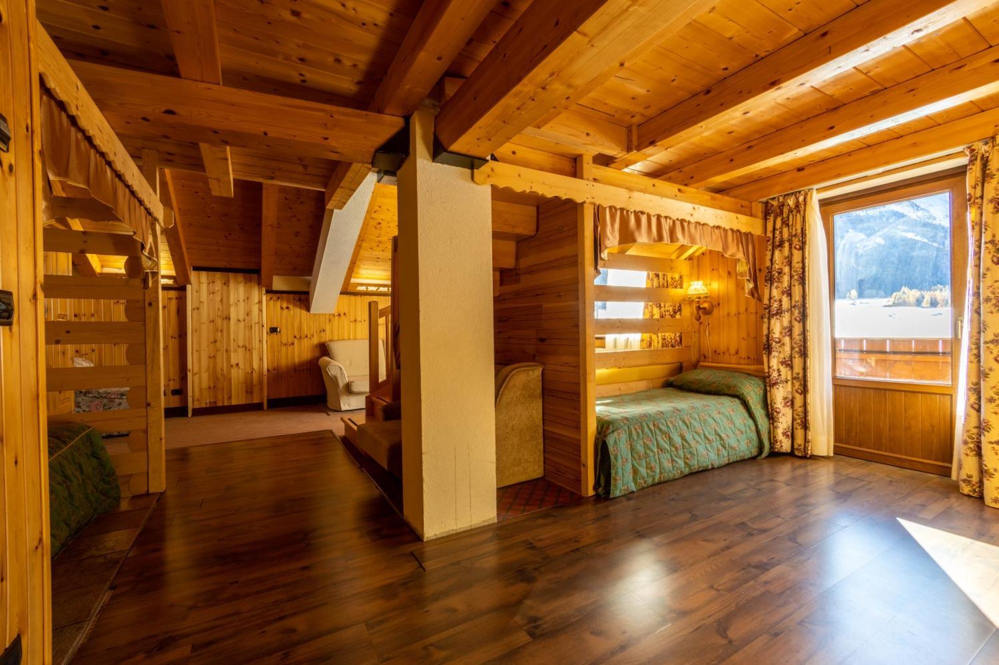 Hotel Bouton D'Or - Когне Екстериор снимка