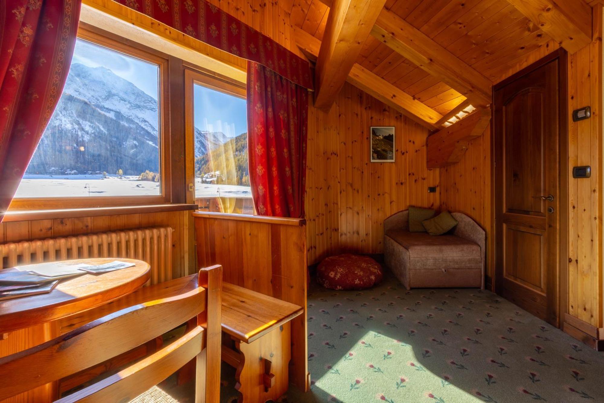 Hotel Bouton D'Or - Когне Екстериор снимка